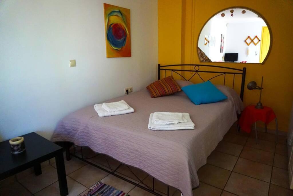 Cosy Guest House With Private Yard Saronida Esterno foto