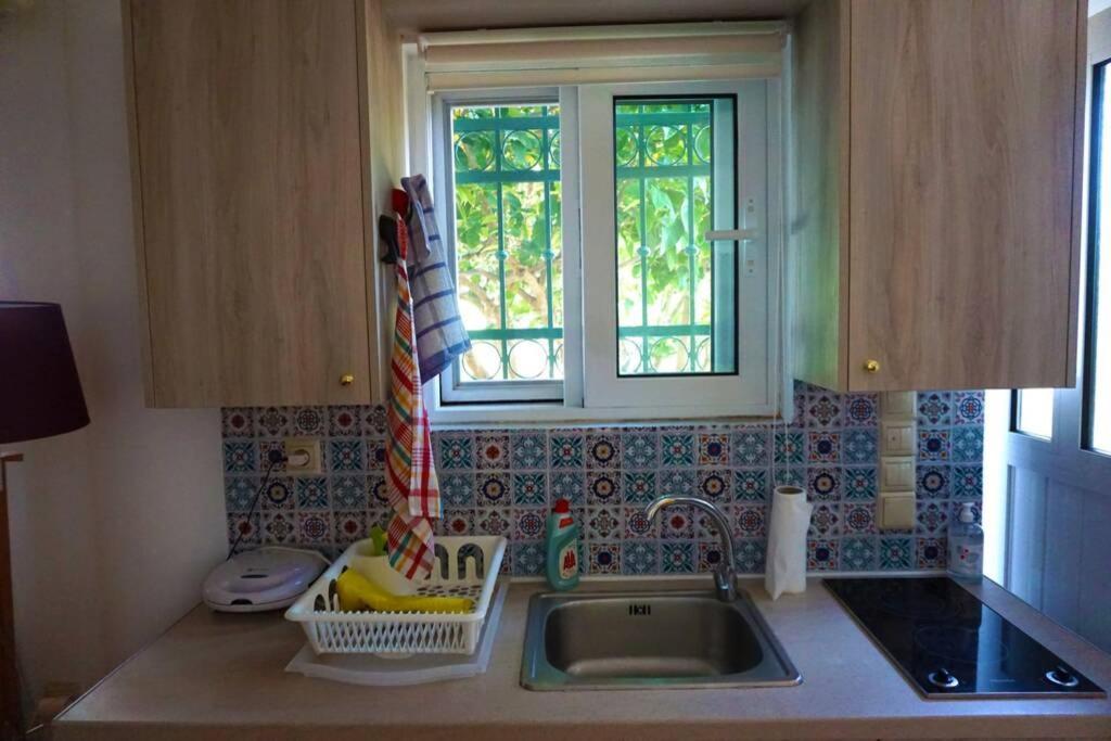 Cosy Guest House With Private Yard Saronida Esterno foto