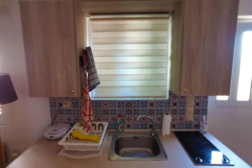 Cosy Guest House With Private Yard Saronida Esterno foto