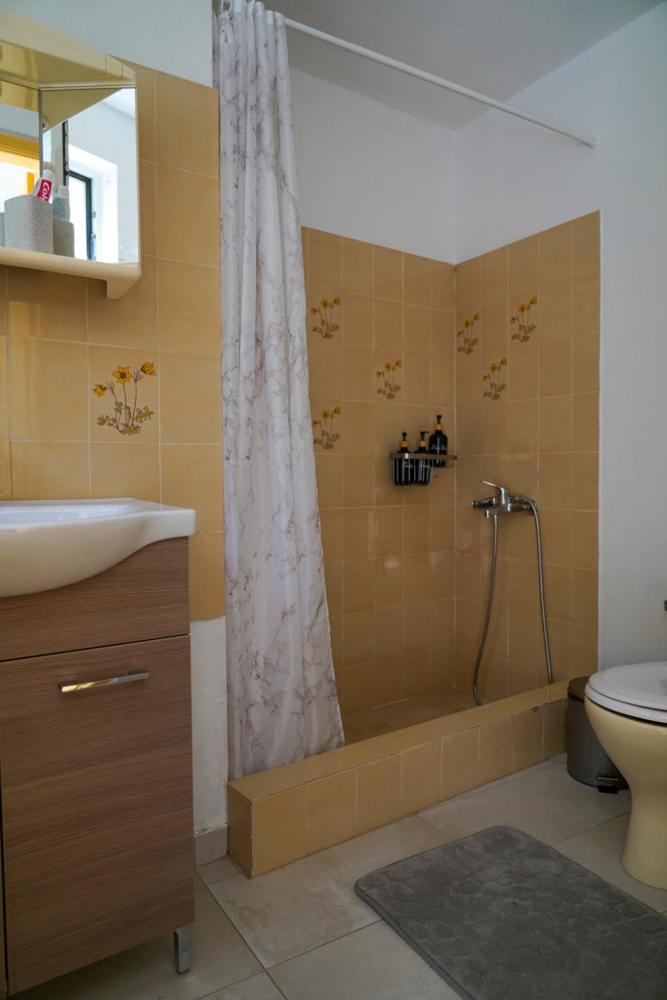 Cosy Guest House With Private Yard Saronida Esterno foto