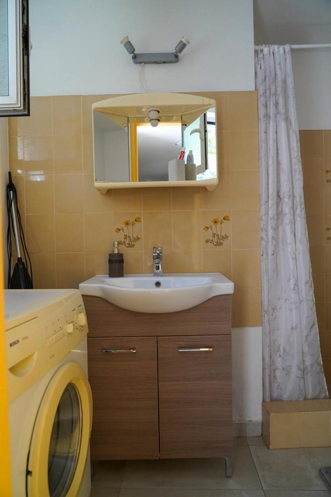 Cosy Guest House With Private Yard Saronida Esterno foto